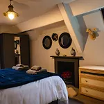 Lonsdale Retreat *