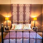 펜션 Lonsdale Retreat 펜리스