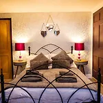 펜션 Lonsdale Retreat *