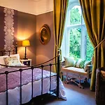 Lonsdale Retreat 펜션