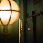 Lonsdale Retreat 펜션