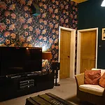 펜션 Lonsdale Retreat 펜리스