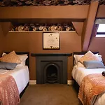 펜션 Lonsdale Retreat *