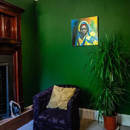 بيت للعطل Lonsdale Retreat بنريث