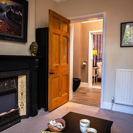 Lonsdale Retreat بنريث