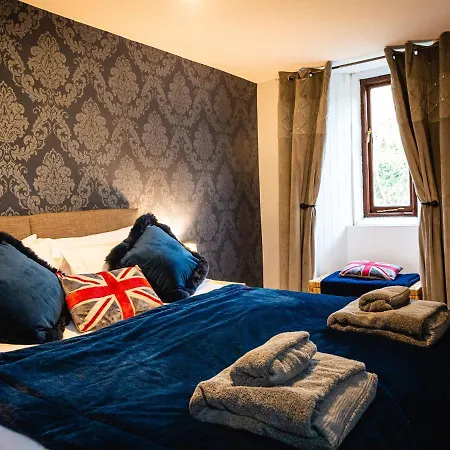 بيت للعطل Lonsdale Retreat *