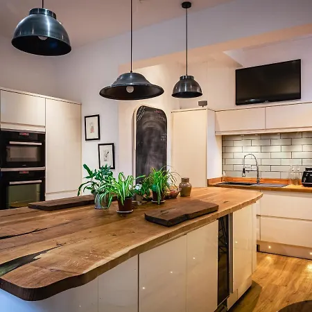 Lonsdale Retreat بيت للعطل